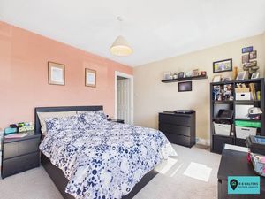 Bedroom- click for photo gallery